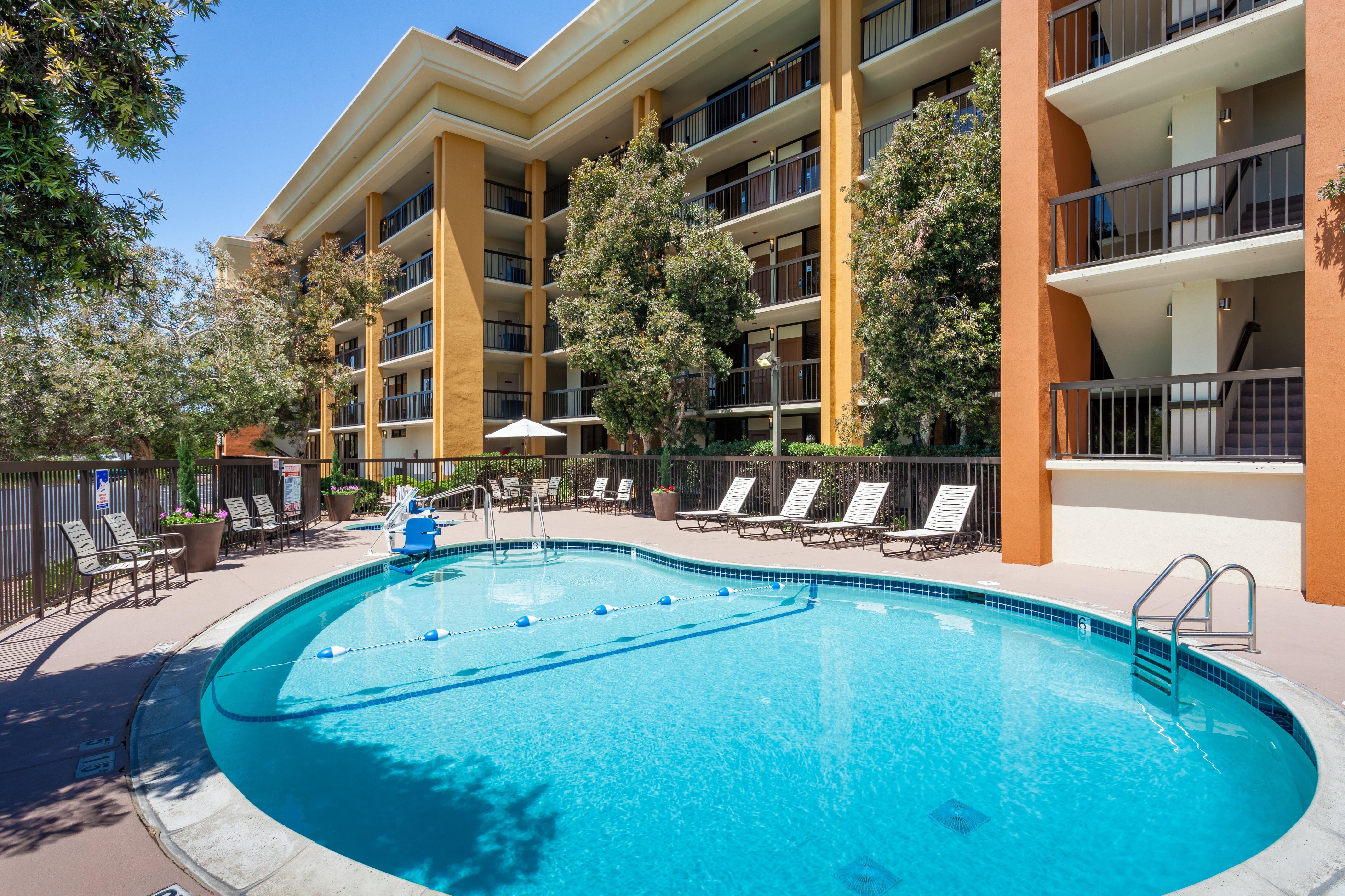 Holiday Inn Express At Monterey Bay By Ihg Seaside Dış mekan fotoğraf
