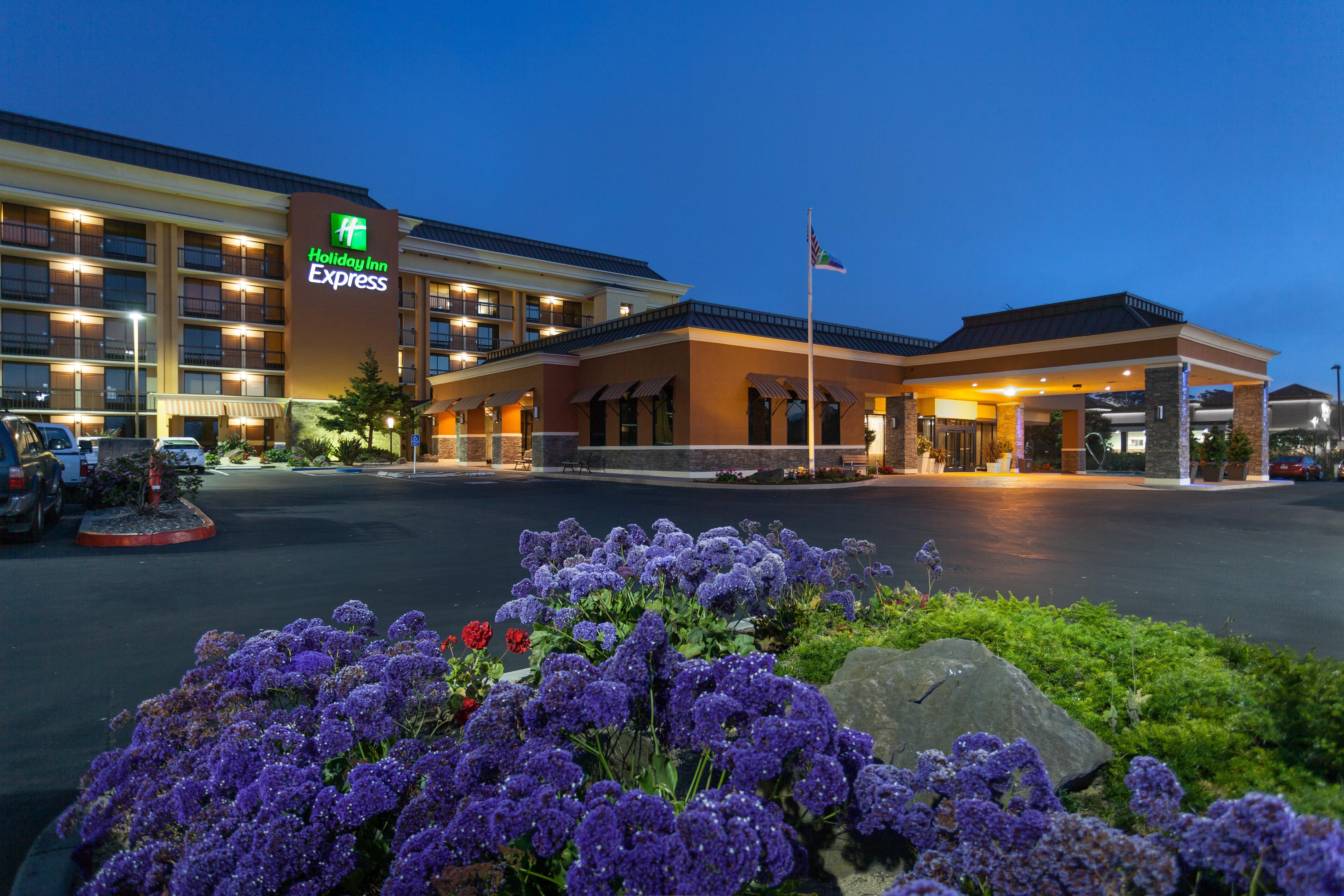 Holiday Inn Express At Monterey Bay By Ihg Seaside Dış mekan fotoğraf