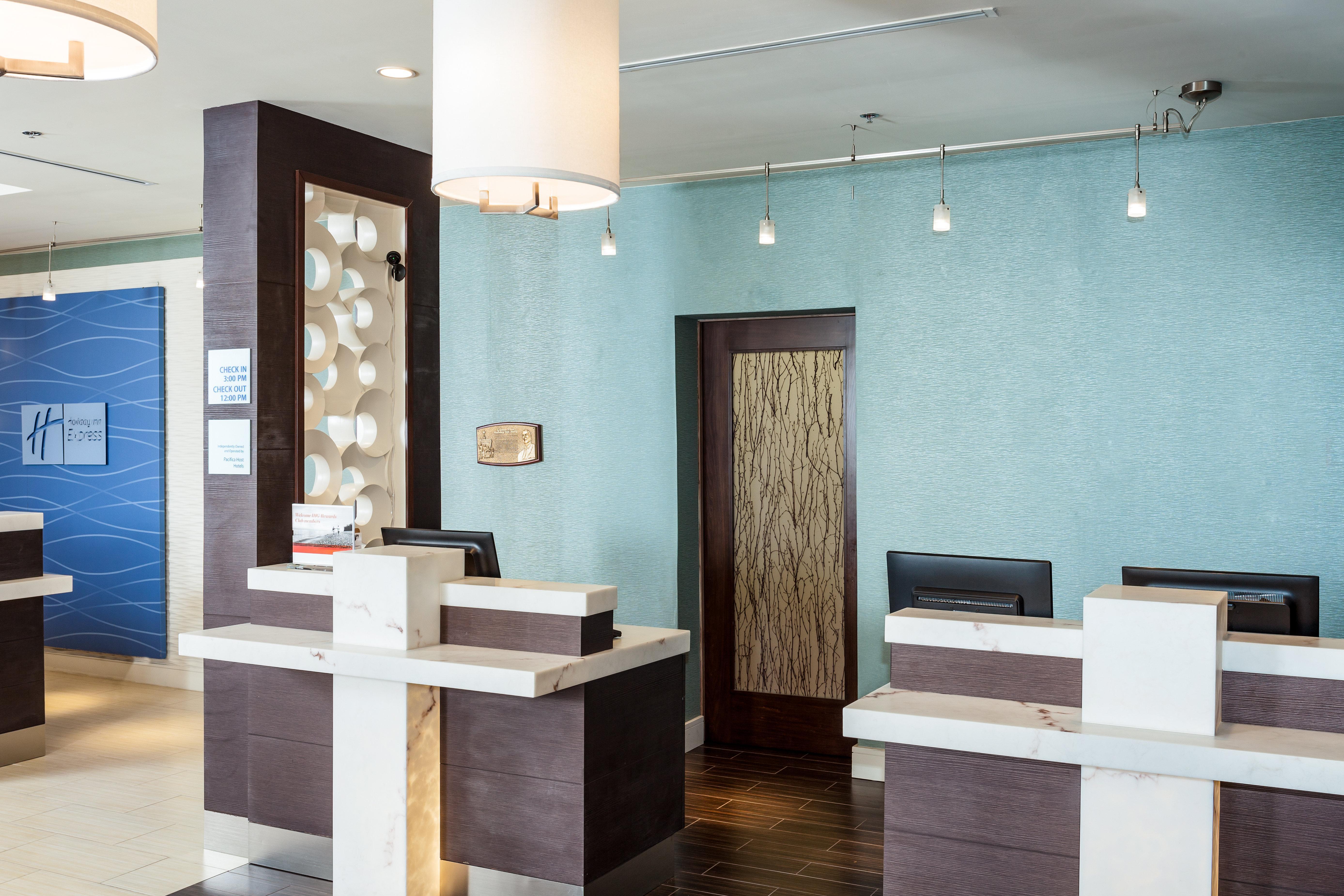 Holiday Inn Express At Monterey Bay By Ihg Seaside Dış mekan fotoğraf